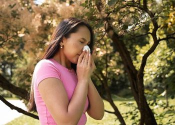 İklim krizi polen alerjisinin mühletini uzattı!