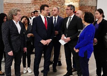 İmamoğlu: Acıların son bulmasında sanat ve sanatkarlar değerli rol oynayacak