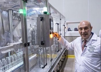 İzmir Büyükşehir Belediyesi’nden Cumhuriyet’in 100. yılına armağan Üreticiyi destekleyecek, kentliyi besleyecek dev tesis açılıyor