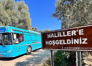 İzmir Büyükşehir Belediyesi’nin giysi takviyesi köylere ulaşıyor