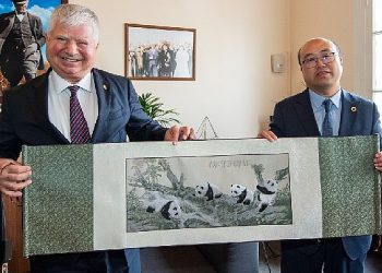 İzmir’in 2026 Avrupa Gençlik Başşehri adaylığı için Çin’den takviye