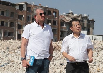 Japon Zelzele Uzmanı Yoshinori Moriwaki sarsıntı bölgesinde, özel tır “Kaşif”le eğitimlere başladı