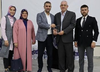 Kandıra Belediye Lideri Turan 31 emekli işçisi ile bir ortaya geldi