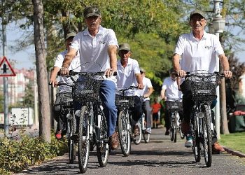 Konya Büyükşehir Huzurevinde Kalan Büyüklerimiz İçin Bisiklet Aktifliği Düzenledi