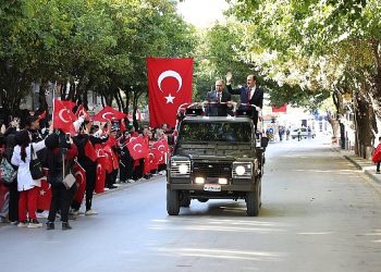 Konya Büyükşehir Konya’nın Caddelerini Ulu Bayrağımızla Donattı