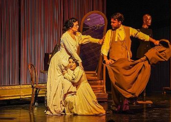 Lider Arda: Bayanlar ayağa kalkın, Cumhuriyete sahip çıkın