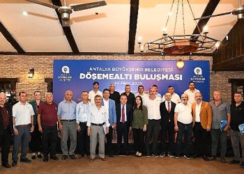 Lider Böcek Döşemealtı’nda