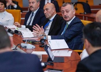 Lider Büyükakın, Fransa’dan tüm Avrupa’ya seslendi; ”Tüm suçsuz insanların hakları korunmalı”