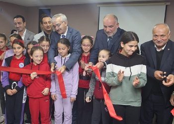Lider Sandıkçı: “Nesillerimizin İhyası için Eğitime Dayanaklarımızı Sürdürüyoruz”