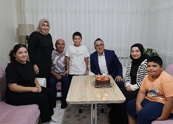 Lider Savran Bahçelievler Mahallesi ve Yeni Mahalle’de Konut Ziyaretlerinde Bulundu