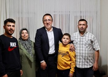 Lider Savran mesken ziyaretlerinde bulundu