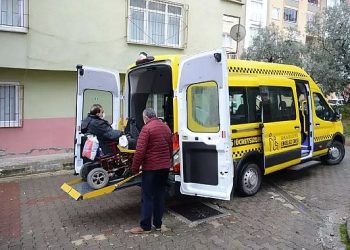 Lider Sertaslan, “Yaşlılarımızın hayatlarını kolaylaştırmaya devam edeceğiz”