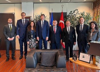 Lider Soyer Brüksel’de temaslarda bulundu