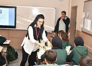 Lider Usta’dan 100.yılda tüm öğrencilere manalı armağan