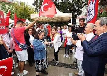 Manisiz Vals Gösterisi