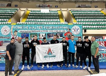 Nevşehir Belediyesi Gençlik ve Spor Kulübü’nün ulusal atleti Eray Çaylak Türkiye üçüncüsü oldu