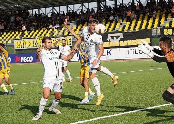 Önder Aliağa Galibiyet Serisini Sürdürdü