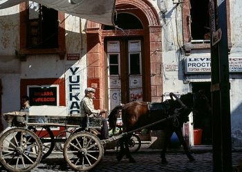 ORTA GÜLER ARŞİVİNDEN AYVALIK FOTOĞRAFLARI GÜN YÜZÜNE ÇIKIYOR