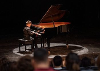 Soyer: “İki Elimiz Yakanızda”