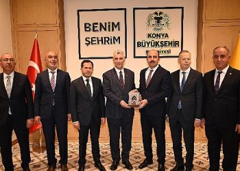Ticaret Bakanı Ömer Bolat, Konya Büyükşehir Belediye Lideri Uğur İbrahim Altay’ı ziyaret etti.