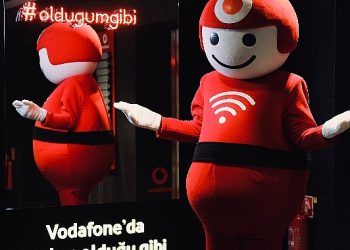 Vodafone’un Dijital Kahramanı TOBi Artık Konuşarak da Hizmet Verecek