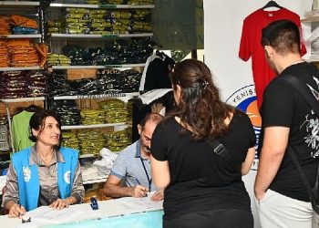 Yenişehir Belediyesinden Öğrencilere Okul Kıyafeti Takviyesi