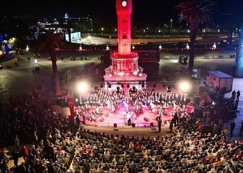 100. Yıl Cumhuriyet Özel Korosu saat 19.23’te sahne aldı