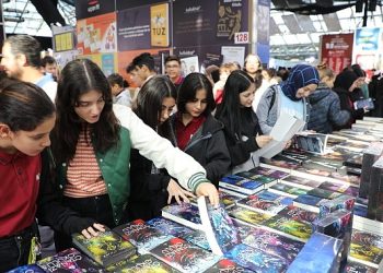13. Antalya Kitap Fuarı’na  öğrencilerden ağır ilgi