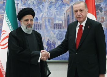 Cumhurbaşkanı Erdoğan İran Cumhurbaşkanı Reisi ile görüştü