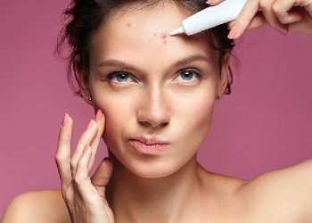 Akne tedavisinde yapılan 10 değerli kusur !