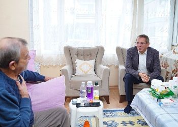 Ayvalık belediyesi’nden konutta sıhhat ve hasta nakil hizmeti
