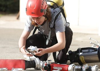 Büyükşehir itfaiye teşkilatını güçlendiriyor 250 aday itfaiye eri olabilmek için ter döktü