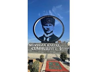 Çankaya belediyesi’nden Ankara’ya çelikten 10 metrelik Atatürk anıtı