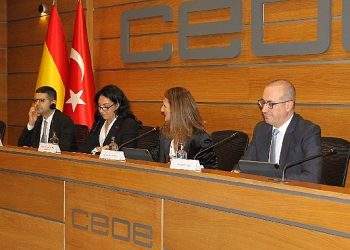 Cumhuriyetin 100. yılında BBVA,  İspanya’ da yatırımcılara Türkiye deneyimlerini aktardı