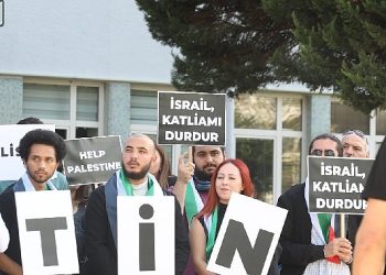 Deü öğrencilerinden israil zulmüne kınama