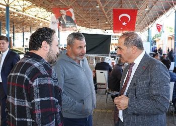 Ege Yaş Meyve Zerzevat İhracatçıları Birliği üretenin ve üreticinin yanında 