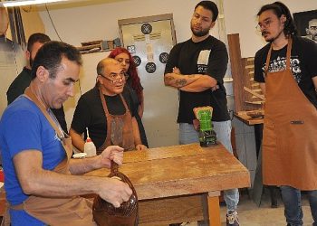 EÜ Devlet Türk Musikisi Konservatuvarı’nda “Organik Cila Uygulama Atölyesi”