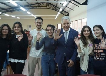 EÜ Merkez Kütüphanesi öğrenciler için toplumsal ömür alanına dönüştü