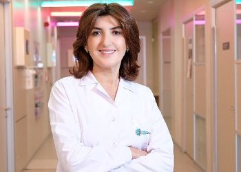 Hastayken maske takmak şart!