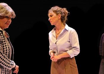 İki protonun çarpışması mı daha güçlüdür yoksa iki kız kardeşin çarpışması mı?