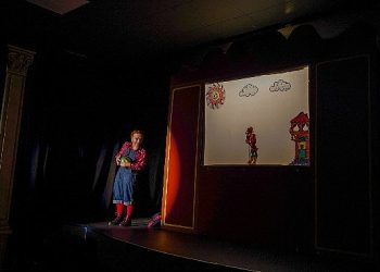 “Karagöz Çiftlik Bekçisi” Milletlerarası Tarsus Kukla Şenliği’ne konuk oldu