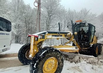 Kocaeli Büyükşehir’in kar kaplanları iş başında