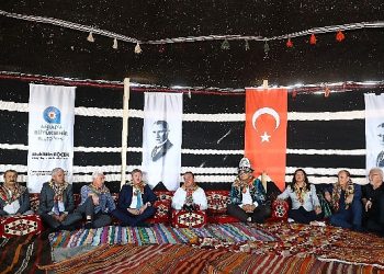 Lider Böcek: “Milli kültürümüzü ve klâsik kıymetlerimizi yaşatmaya davet ediyorum”