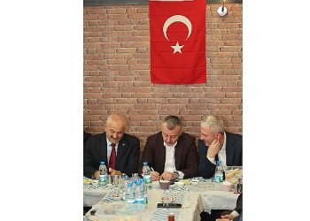 Lider Büyükakın, Gebze esnafıyla bir ortaya geldi