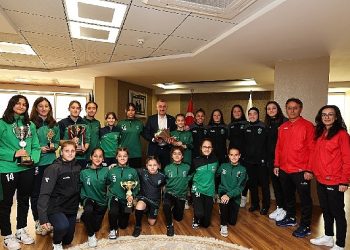 Lider Büyükakın; Kızlarımız bizi gururlandırdı