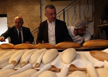 Lider Büyükakın’a, Darıcalı esnaflardan hizmet teşekkürü