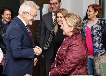 Lider Erdem’den öğretmenlere ziyaret