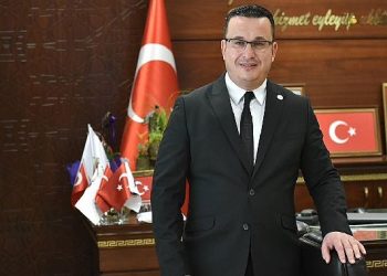 Lider Kanar’dan 24 kasım öğretmenler günü iletisi