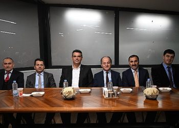 Lider kocaman, “bir öğretmen bir kuşak demektir”