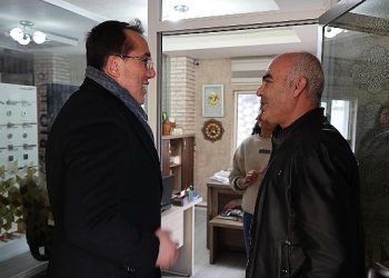 Lider Savran’dan esnaf ve konut ziyaretleri